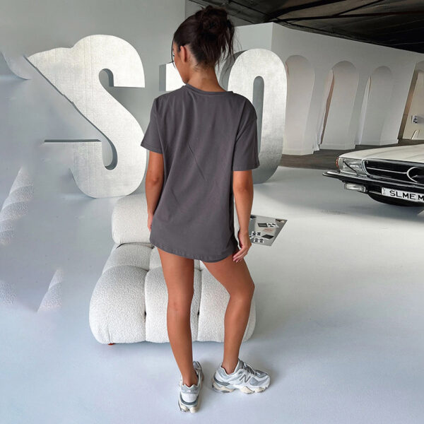 Round Neck Fashion Loose Top Hip Raise Skinny Shorts Sports Suit - Image 4