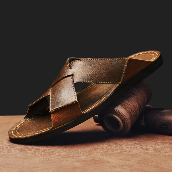 Summer New Genuine Leather Men's Breathable Casual Slip-on Beach Sandals - Image 2